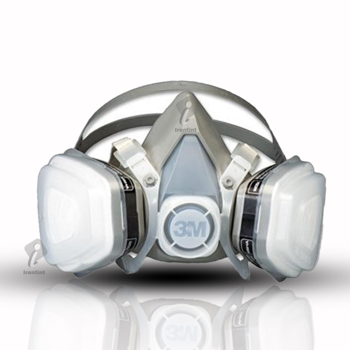 ماسک حرفه ای دو فیلتر 3M Mask ترکیبی از راحتی و ایمنی است. بند این ماسک، به راحتی قابل تنظیم برای شما می‌باشد. این ماسک برند 3M دارای تاییدیه NIOSH برای تصفیه هوای فشار منفی می‌باشد و قابل جداسازی، تمیز کردن و استفاده مجدد است.